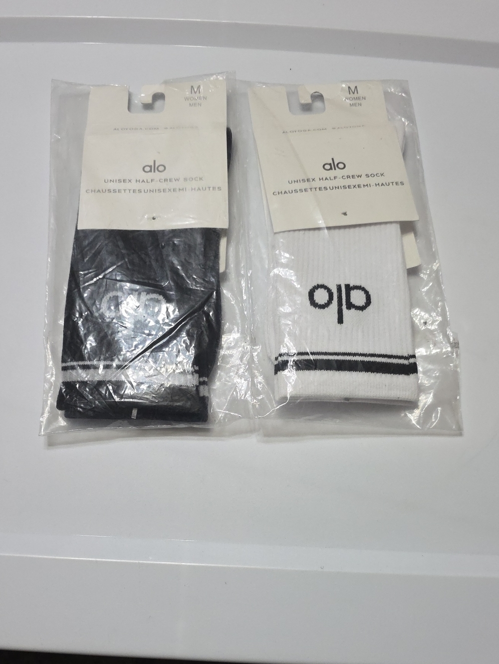 ALO Yoga Unisex Half-Crew Socks - Black & White (2-Pack)